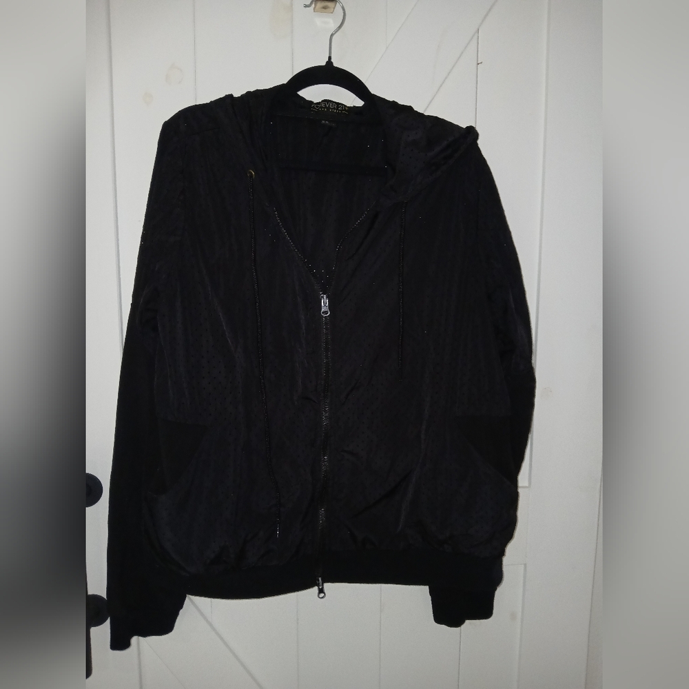 Forever 21 Women's Black Windbreaker Jacket